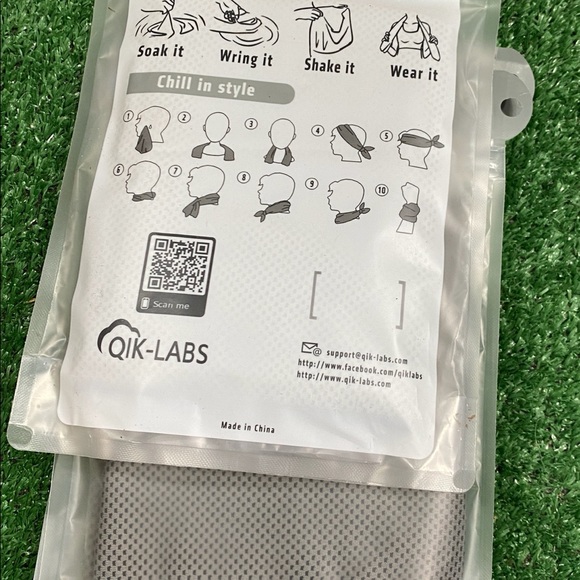 Cooling Towel Duo, 2 Towels for the price of 1, New with Pouch and Snap Hook - Picture 3 of 9